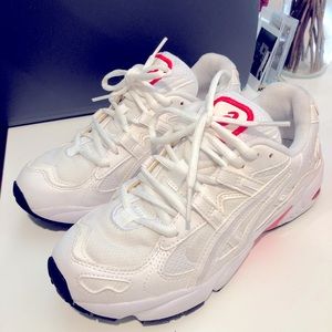 ASIC running shoes size 5.5 women’s